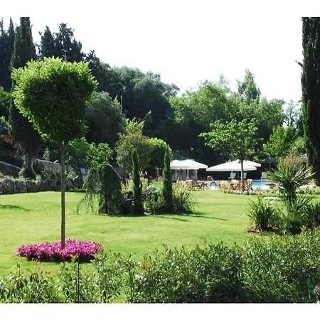 Corfu Club Standard 3 Aparthotel *